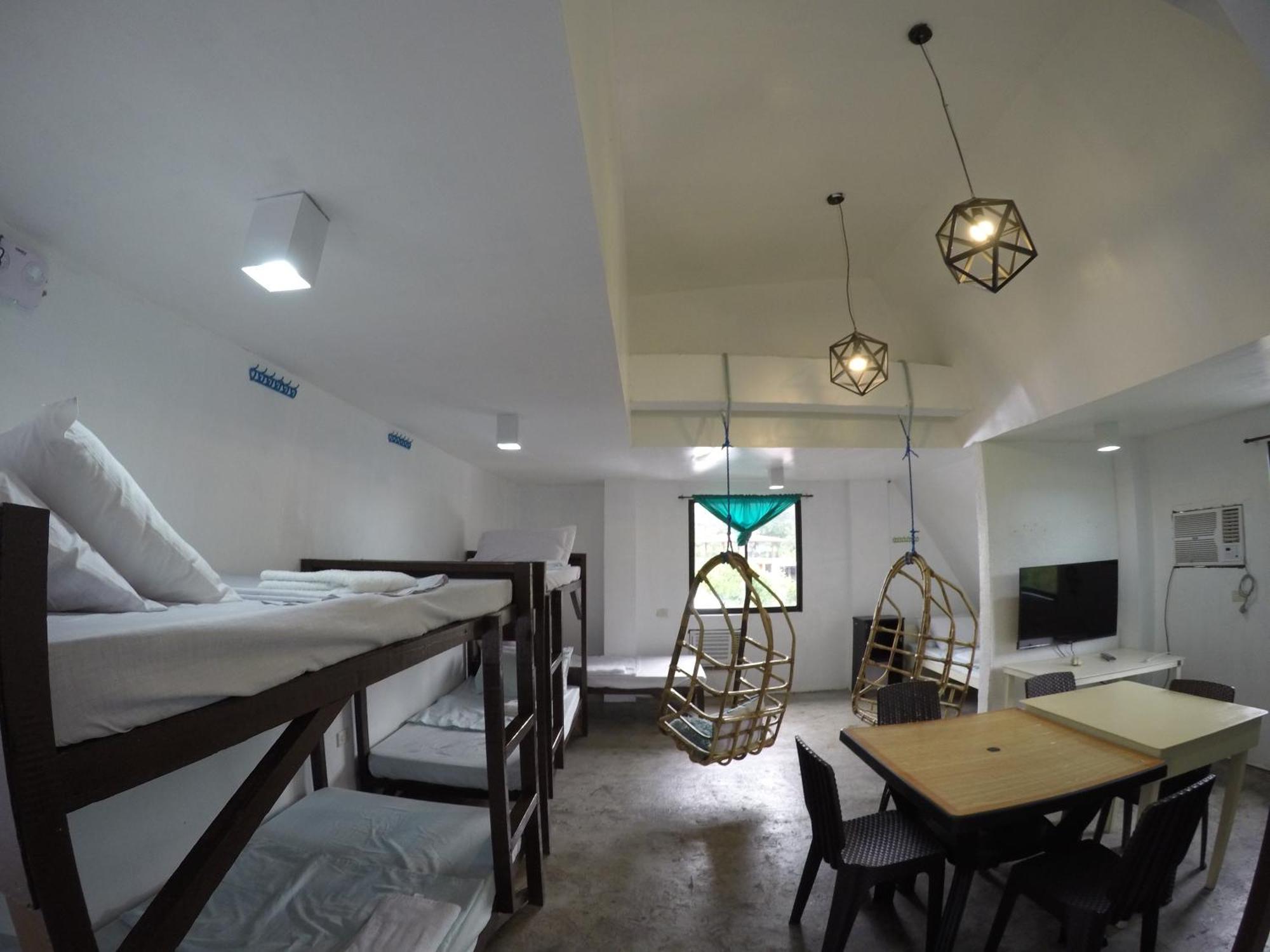 קורון Full Moon Hostel מראה חיצוני תמונה