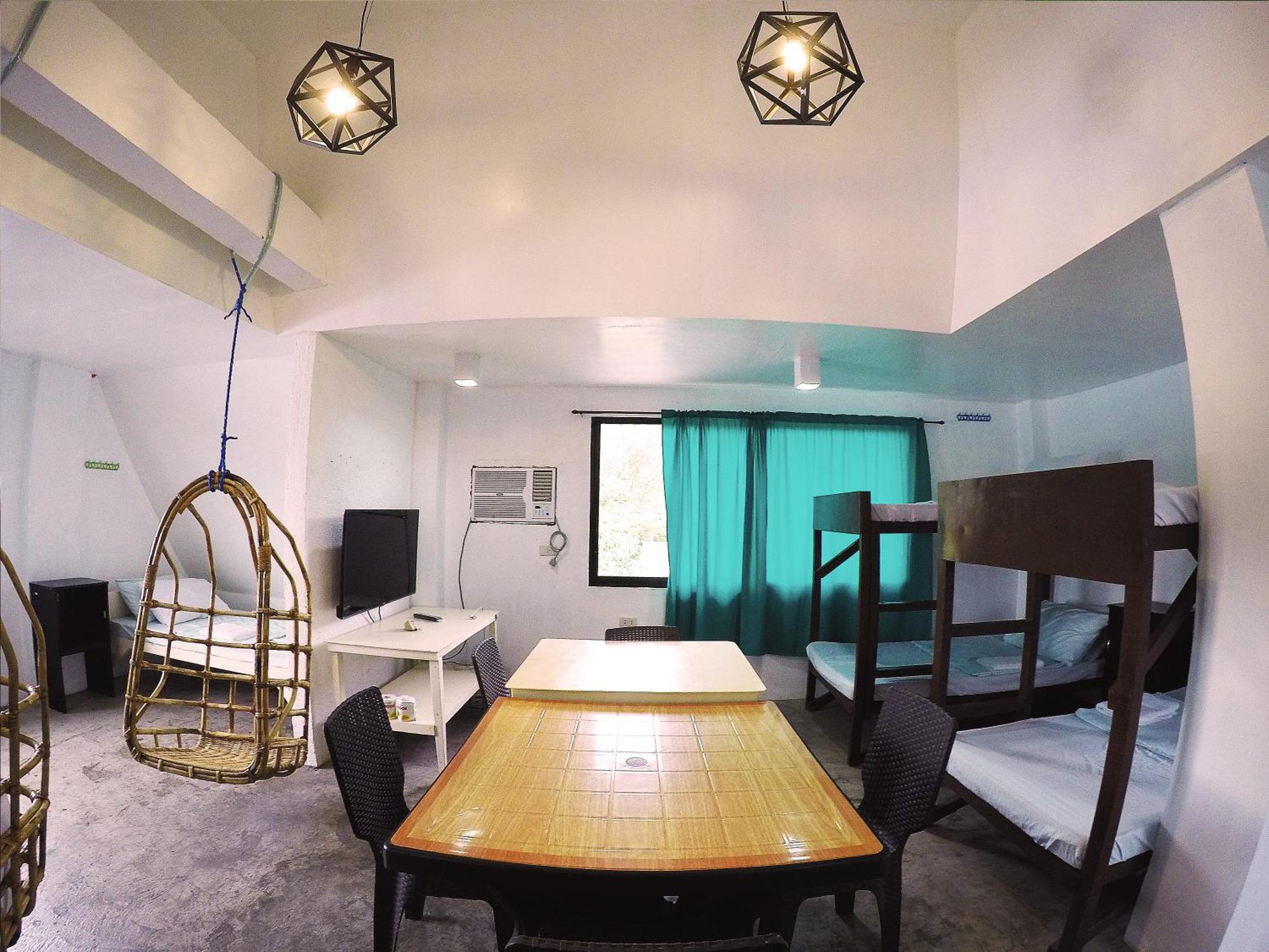 קורון Full Moon Hostel מראה חיצוני תמונה