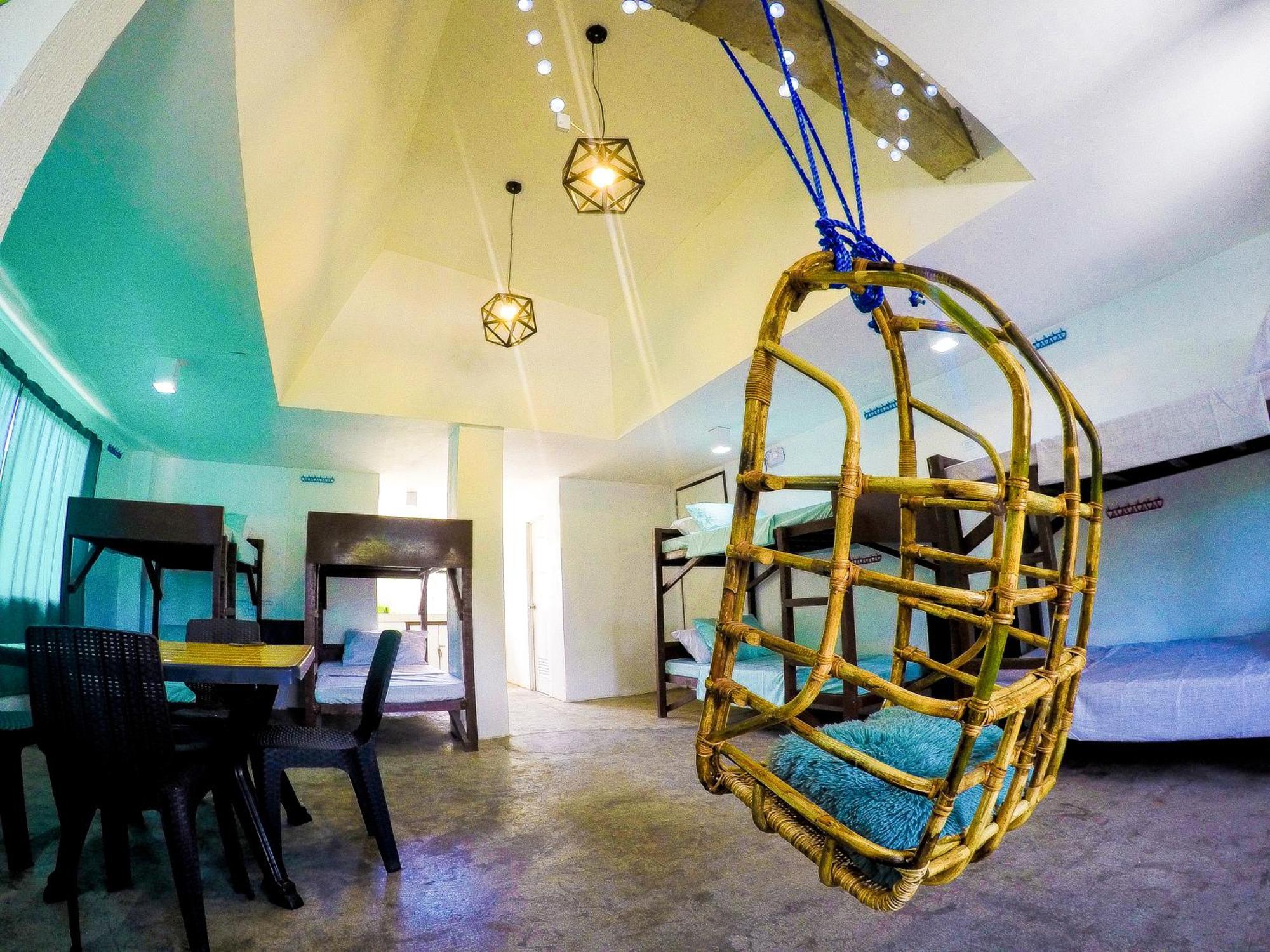 קורון Full Moon Hostel מראה חיצוני תמונה